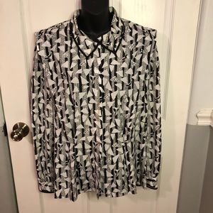 Kelly Scott women’s black and white size 14 blouse.